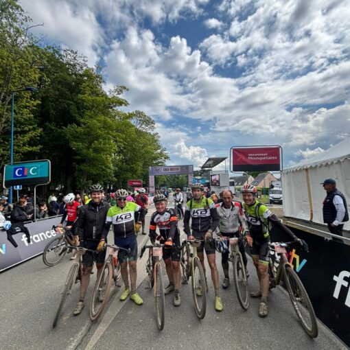 Des coureurs cycliste des Kerbarrés à la Tro Bo Léon 2026